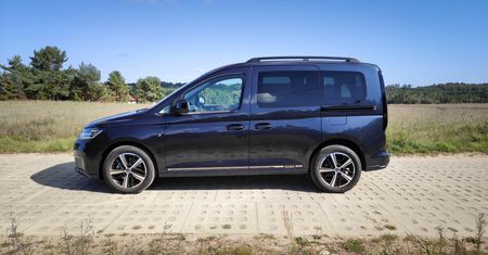 Test: Volkswagen Caddy Dark Label 2.0 TDI – kombivan na bogato