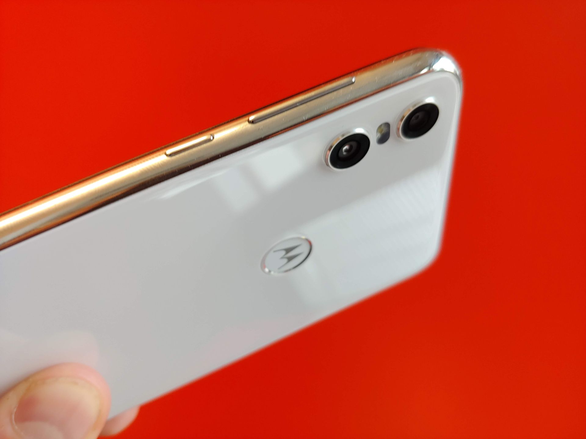 Motorola One. Jest śliczna, tania i zaskakująco mocna. Pierwsze wrażenia 4