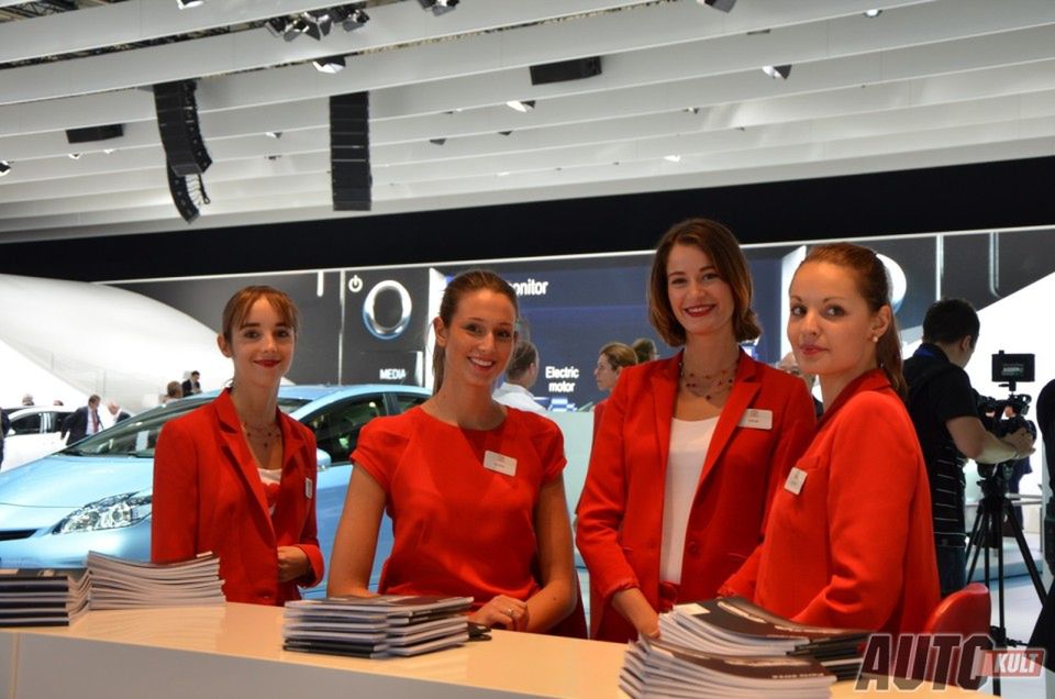 Hostessy z Paris Motor Show 2012 [galeria] 41