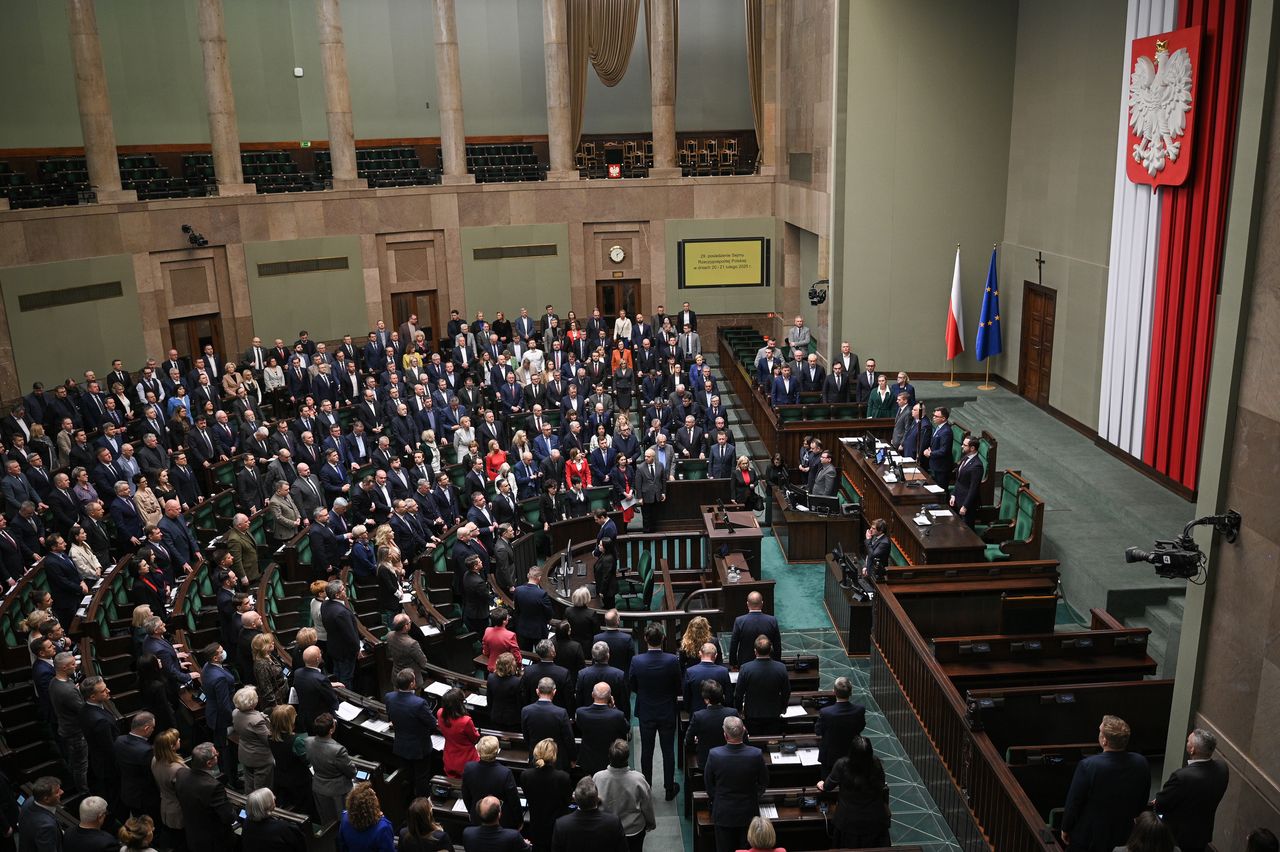 Sejm przyjął ustawę ws. ograniczenia prawa do azylu