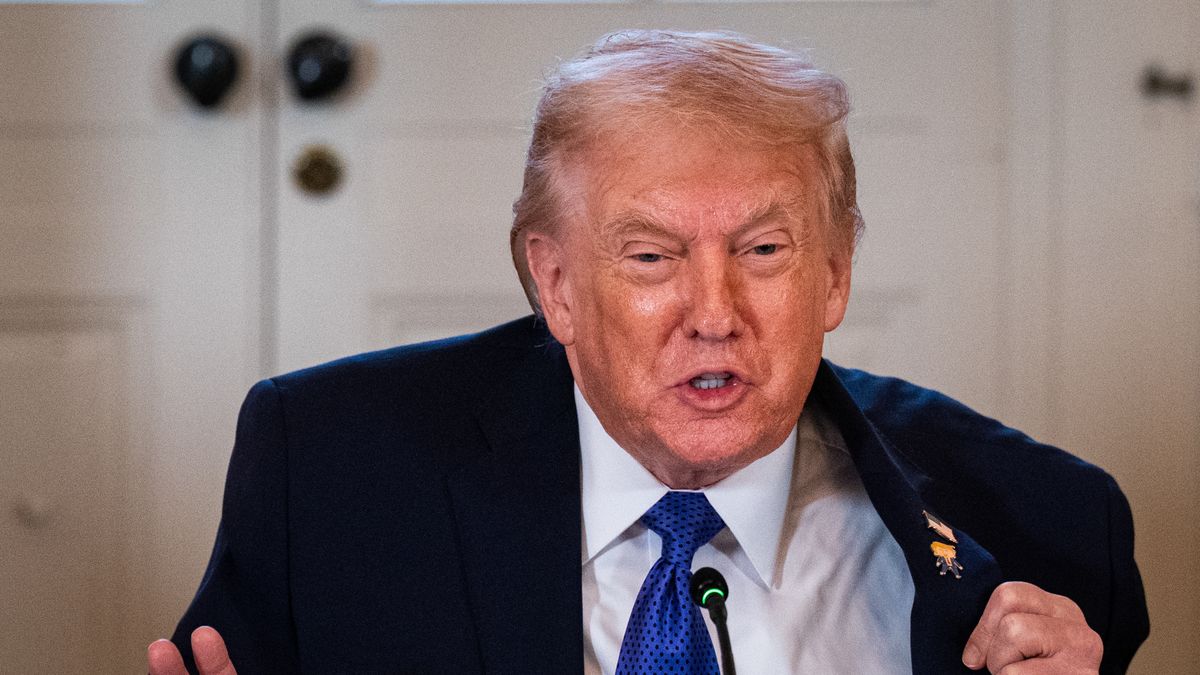 US President Donald Trump during a meeting with oil executives in the East Room of the White House in Washington, DC, US, on Friday, Jan. 9, 2026. Major US oil executives expressed caution about President Donald Trump's push for them to spend at least $100 billion to rebuild Venezuela, with the head of Exxon Mobil Corp. calling the nation currently "uninvestable." Photographer: Al Drago/Bloomberg via Getty Images