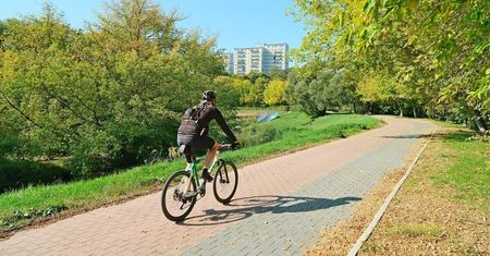 Równy asfalt, latarnie i pas zieleni. Tylko jedna firma chce zaprojektować nową ścieżkę nad Zalew Zemborzycki