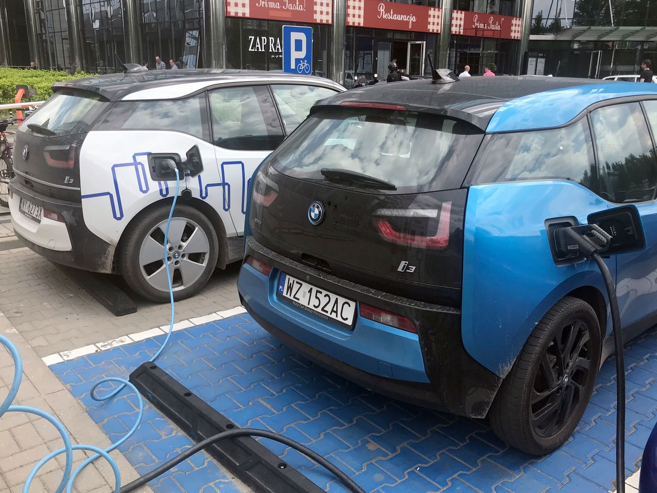 BMW i3 zdobyło popularność dzięki możliwości wypożyczenia go w carsharingu