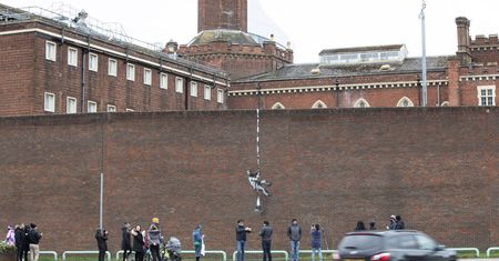 Banksy chce kupić budynek więzienia. Słynny artysta ma konkretny plan