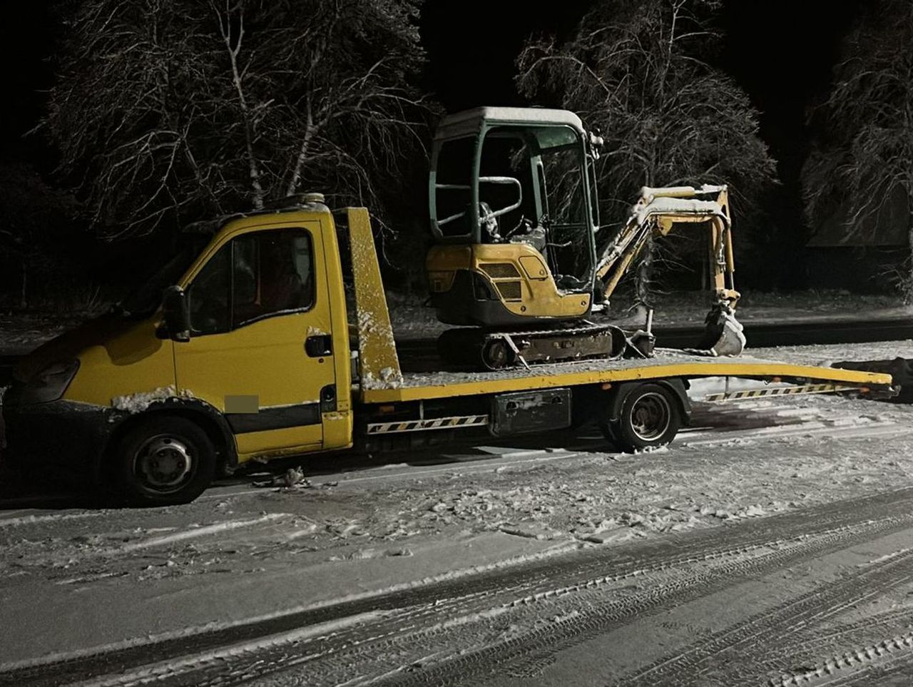 Po kradzieży zobaczył swoją koparkę wystawioną na sprzedaż. Umówił spotkanie i wezwał policjantów