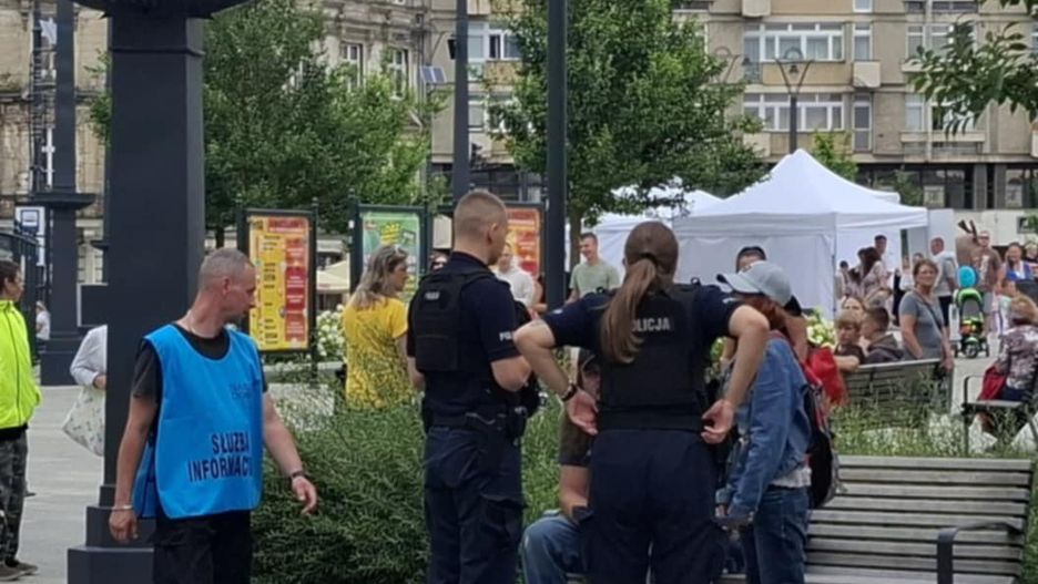 Klient podrapany przez ekspedientkę Żabki