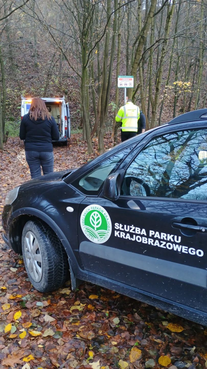 Nowe tablice antyoffroadowe w lubelskich parkach krajobrazowych. ZLPK walczy z nielegalnym ruchem pojazdów