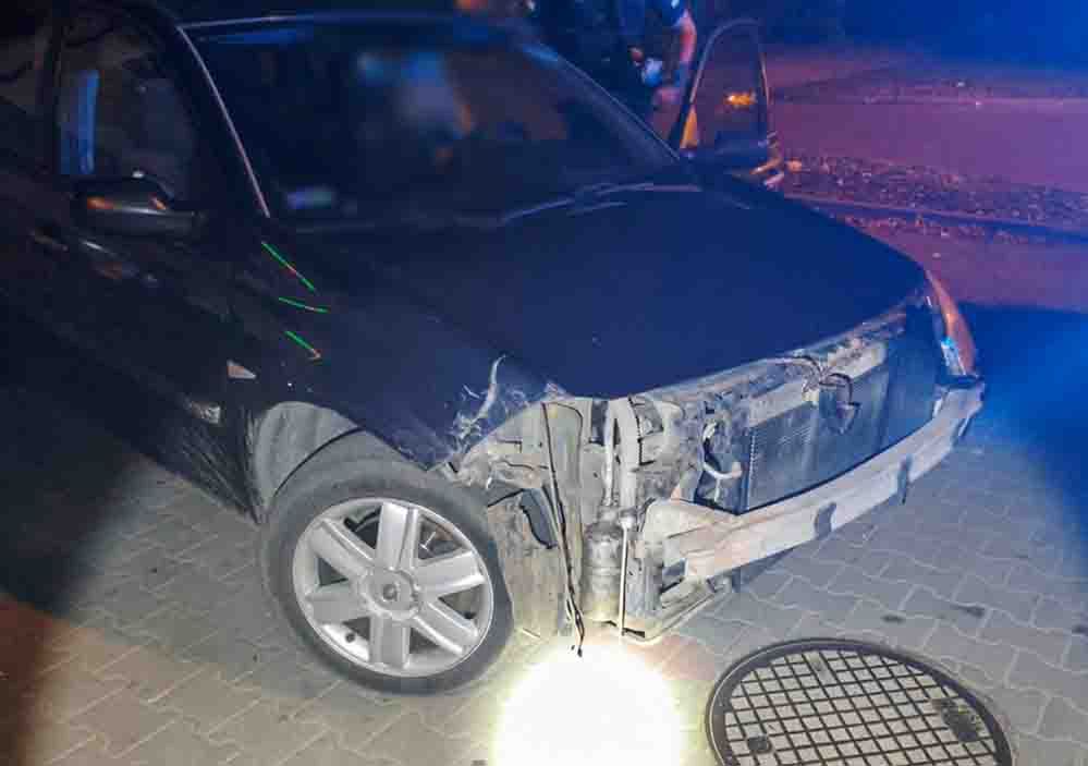 Świebodzin: Doprowadził do kolizji. Potem jeździł rozbitym samochodem