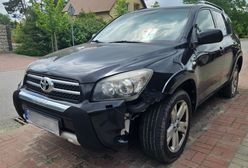 Skarbówka wyprzedaje auta. Wśród nich kultowa toyota za 8 tys. zł