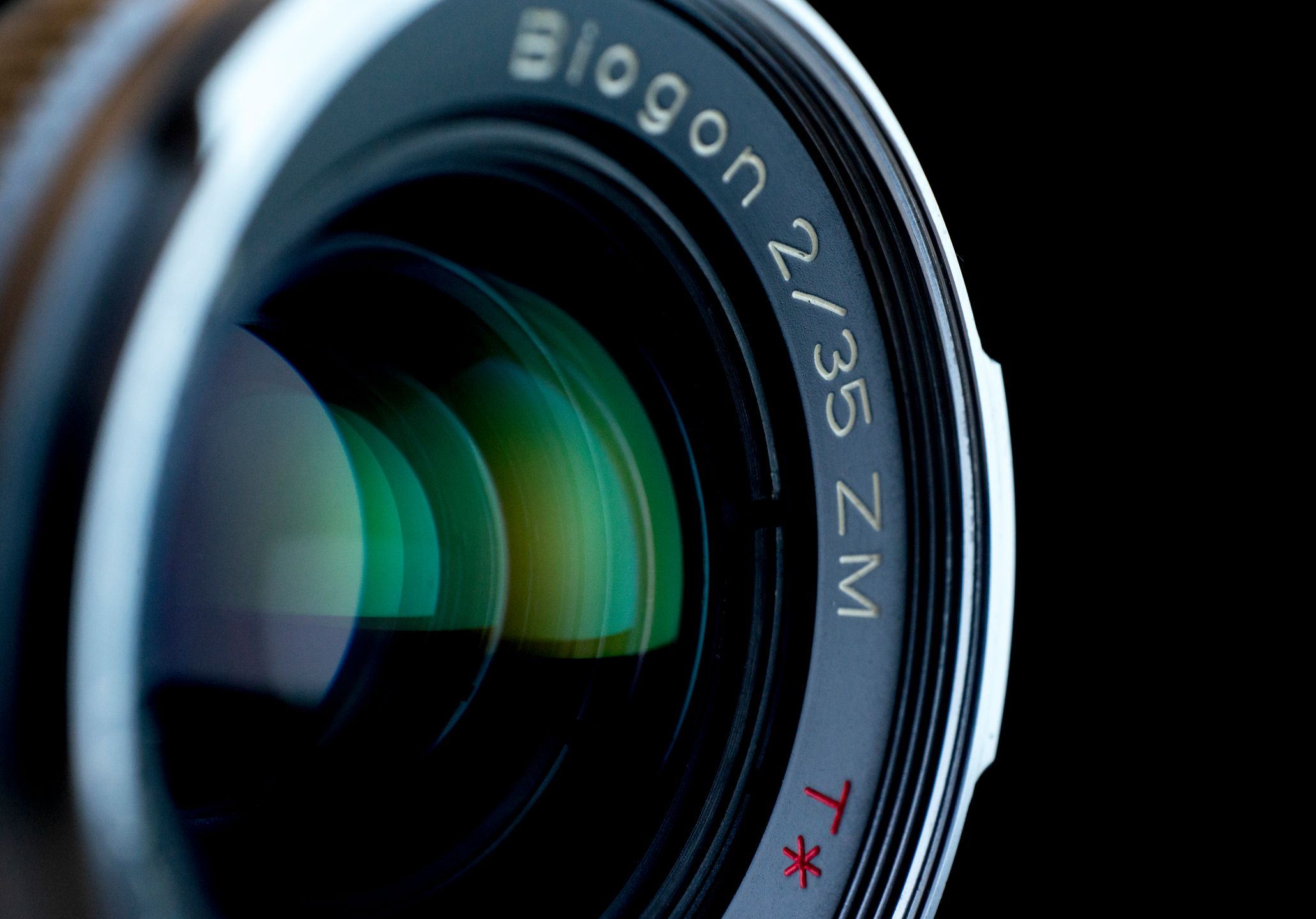 Trzydzieści pięć milimetrów najlepszej klasyki dla bezlusterkowców - Zeiss Biogon ZM 35 mm f/2 4