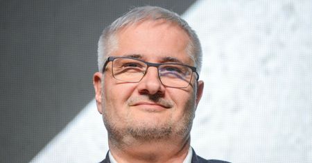 Co zrobić z pieniędzmi na wypadek wojny? Oto złote rady eksperta