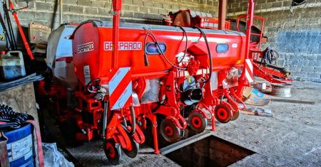 Zgłosił kradzież za 1,5 mln zł, sam ukrył sprzęt. Rolniczy przekręt rozpracowany przez płońskich śledczych