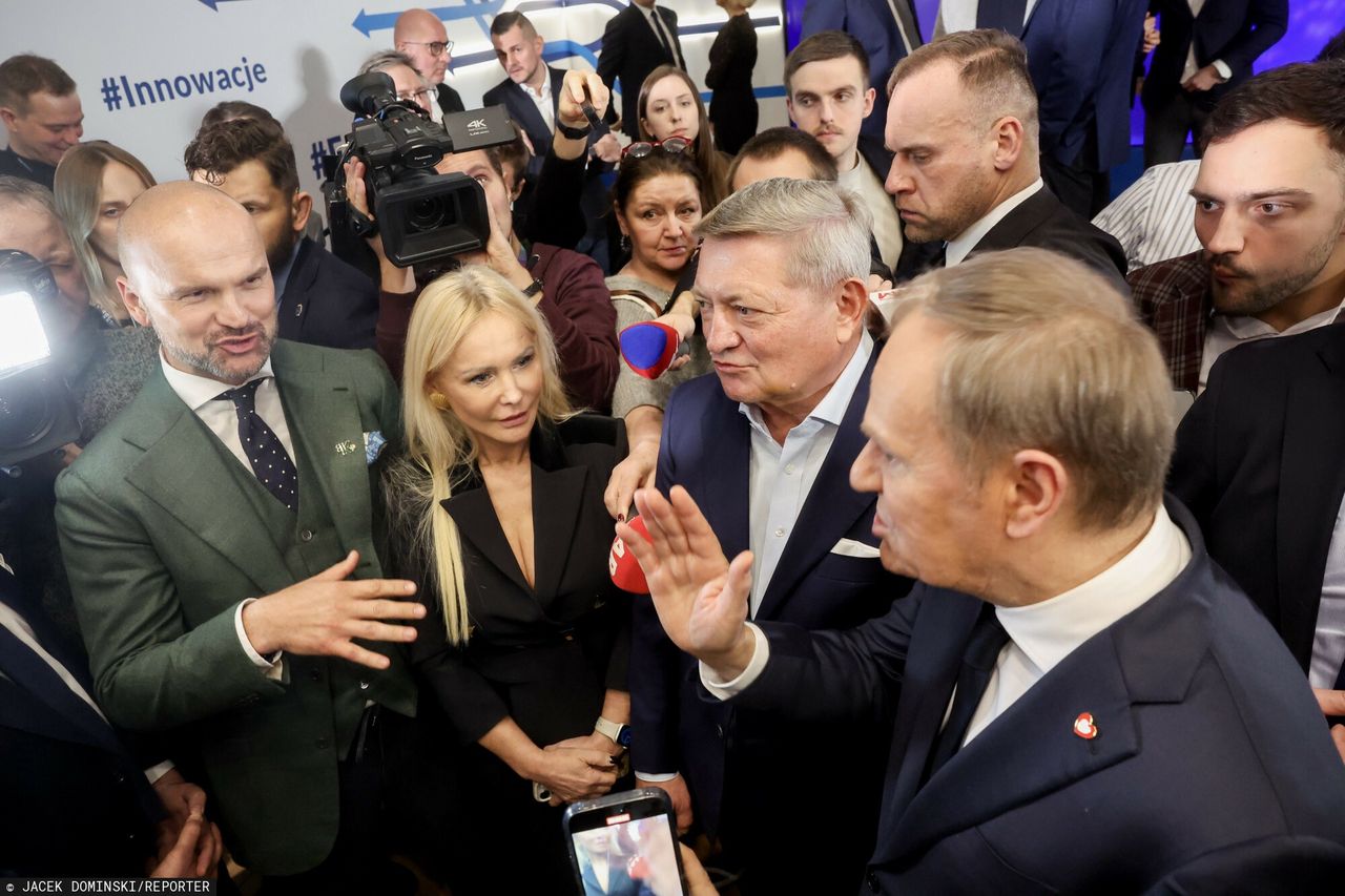 "Słuchajcie, zgodził się". Nowe nagranie premiera i Rafała Brzoski