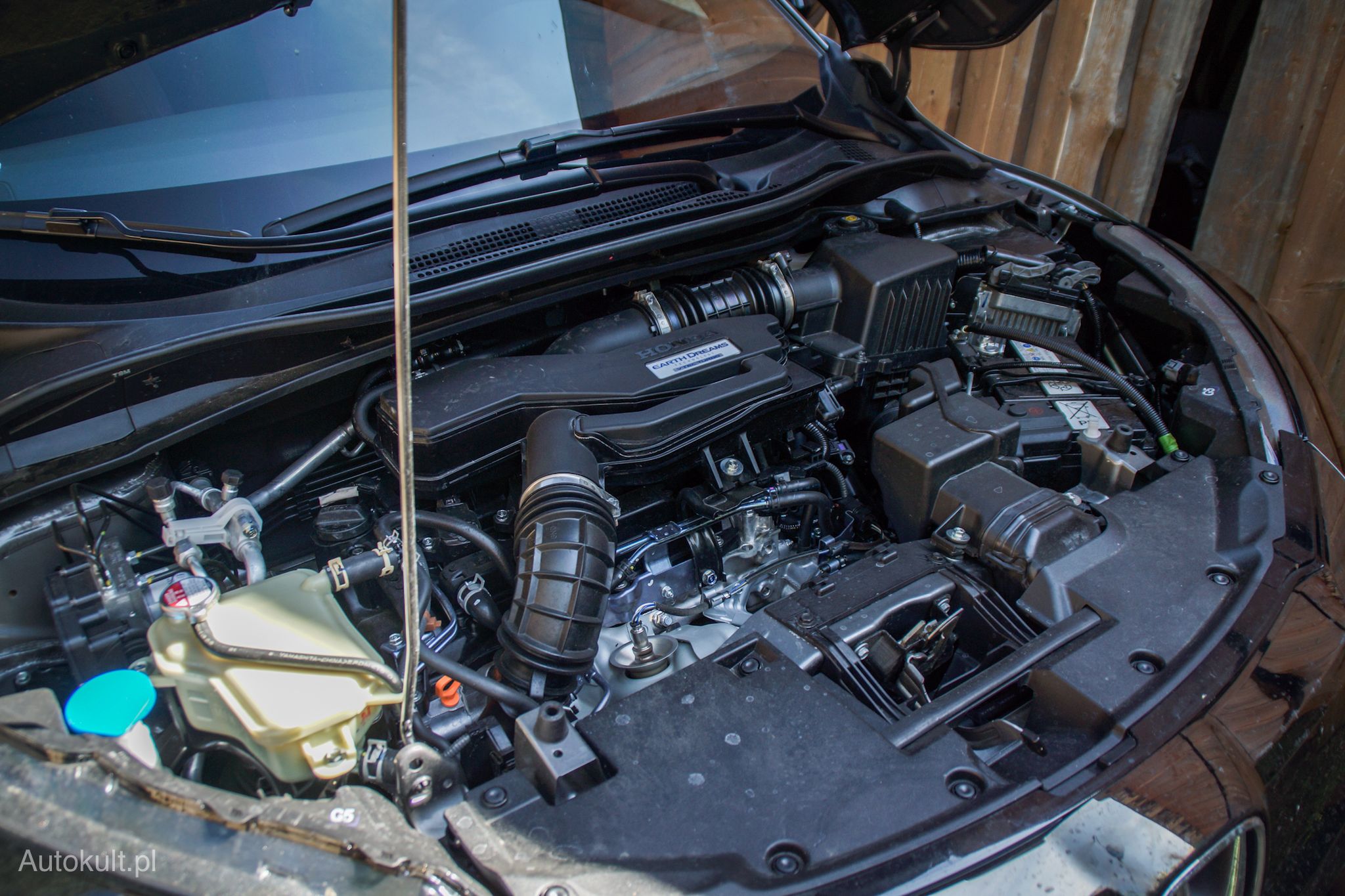 1,5-litrowy, turbodoładowany VTEC, czyli sprawca całego zamieszania