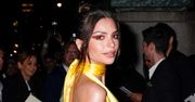 Emily Ratajkowski ma idealnie płaski brzuch. Urodziła miesiąc temu