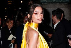 Emily Ratajkowski ma idealnie płaski brzuch. Urodziła miesiąc temu