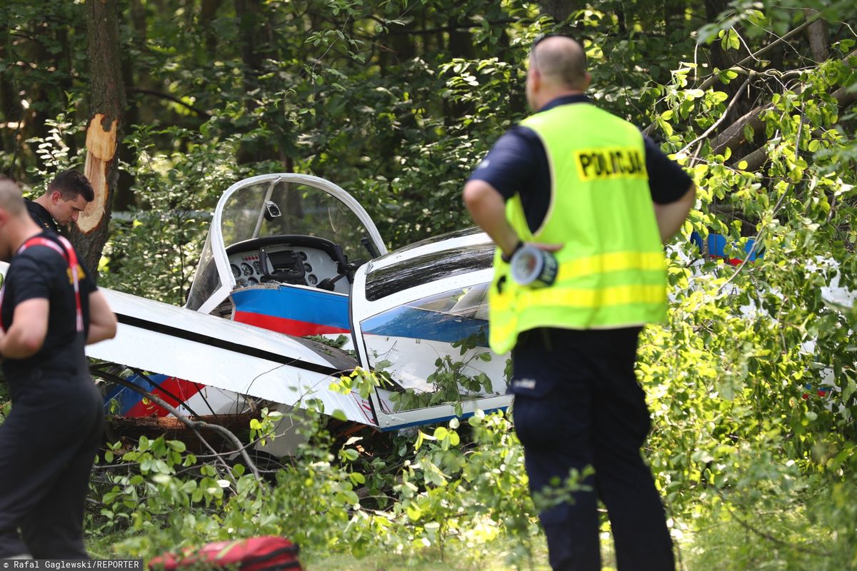 Samolot z czterema osobami rozbił się w Warszawie. Pasażerowie przeżyli