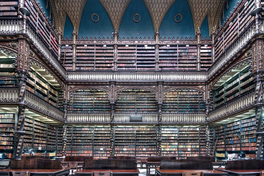 Zobacz najpiękniejsze biblioteki całego świata w jednym projekcie 13
