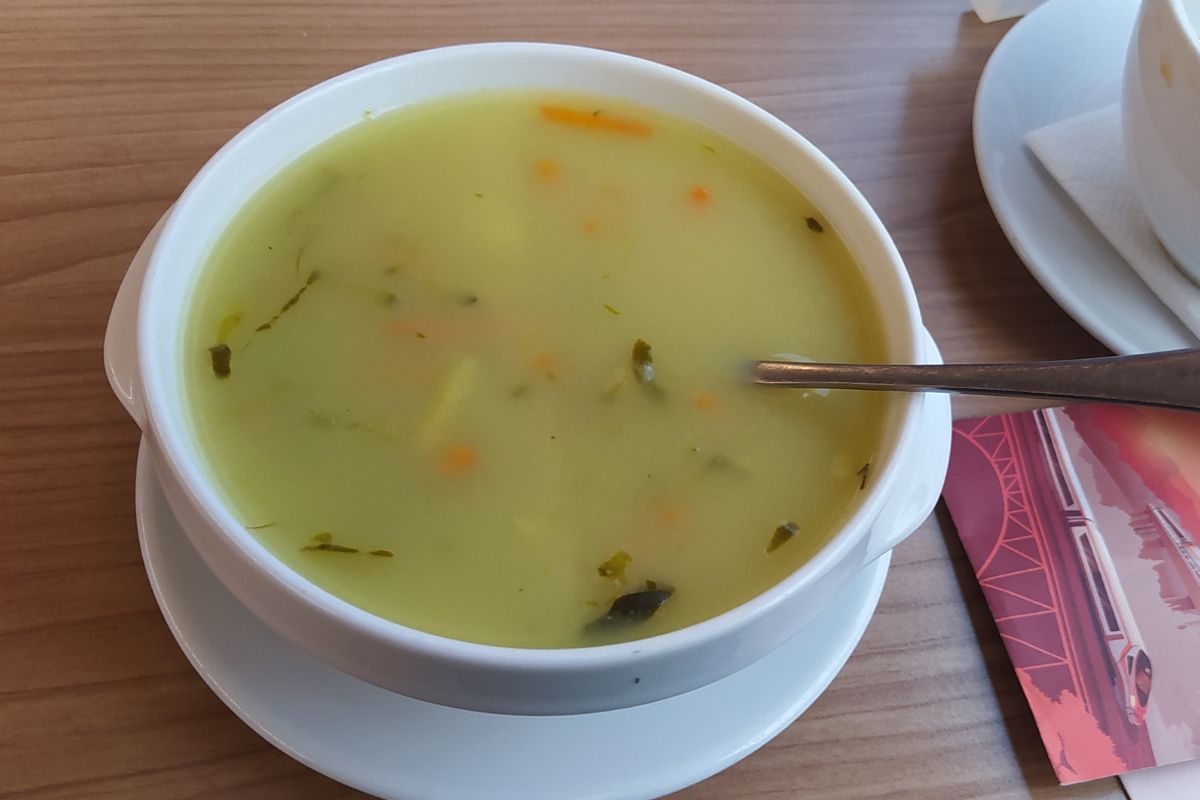 Zupa ogórkowa w Warsie