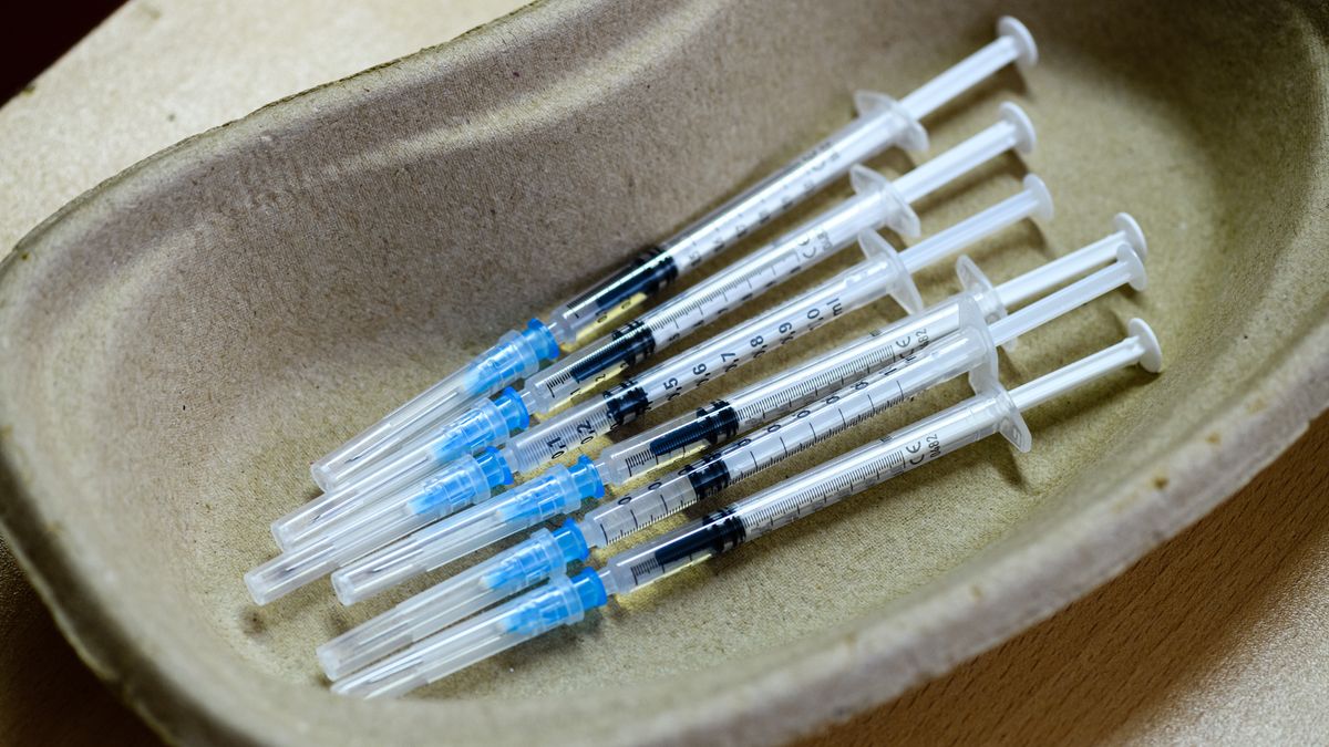 Holandia nie przekaże szczepionek biednym krajom. Resort zdrowia chce utylizować preparaty