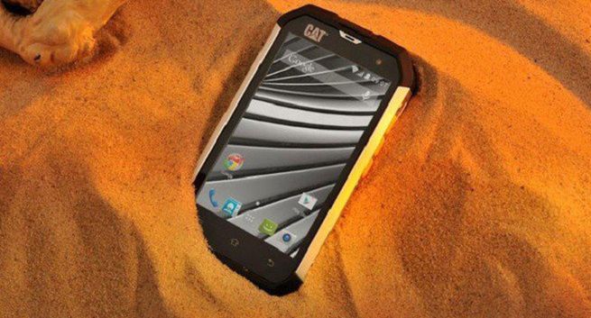 Cat B15Q - wytrzymały smartfon Caterpilara za 1399 zł (wideo)