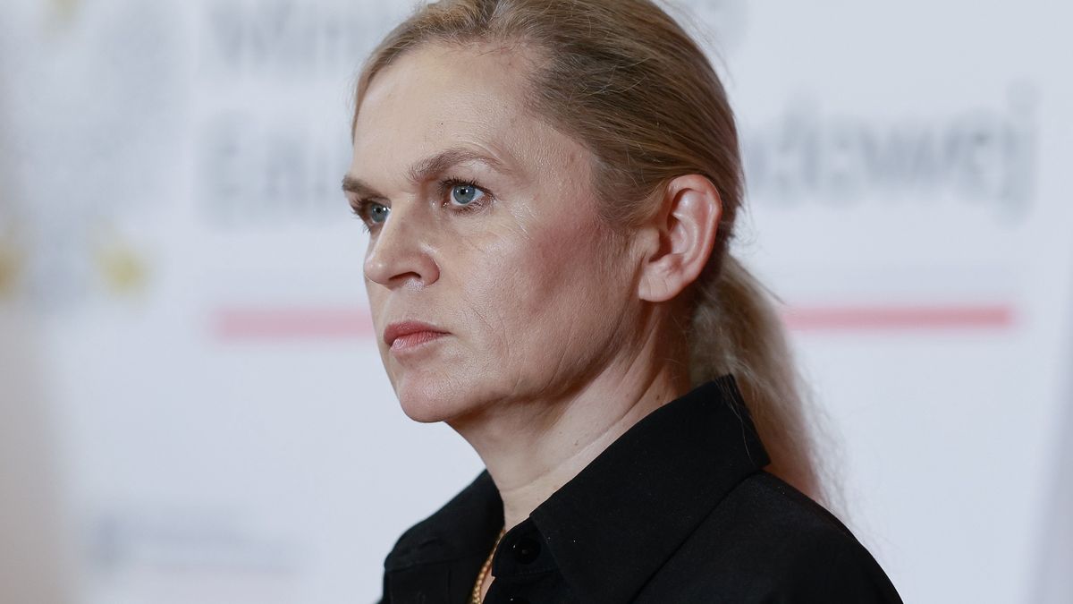 Barbara Nowacka złożyła kondolencje rodzinie zmarłego harcerza