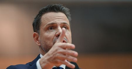 800+ dla Ukraińców. Trzaskowski: jeśli mieszkają i płacą podatki w Polsce