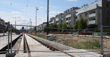 Zastali wybite szyby na budowie. Incydent na Wilanowie