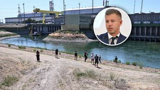 Zatopili dwie barki przy elektrowni. Magyar: najtrudniejsze prace od trzech dekad