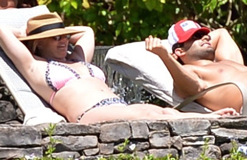 Britney Spears relaksuje się na Hawajach w towarzystwie ukochanego