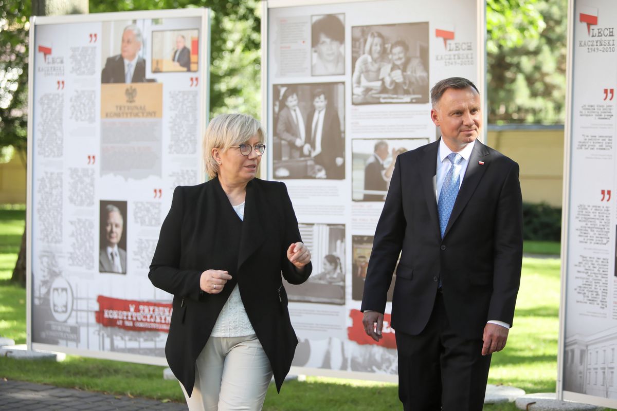 trybunał konstytucyjny, nowa ustawa o trybunale konstytucyjnym, Andrzej Duda, julia przyłębska, budżet, ministerstwo sprawiedliw Kotwice autokracji. Wiceminister sprawiedliwości o Dudzie i Trybunale