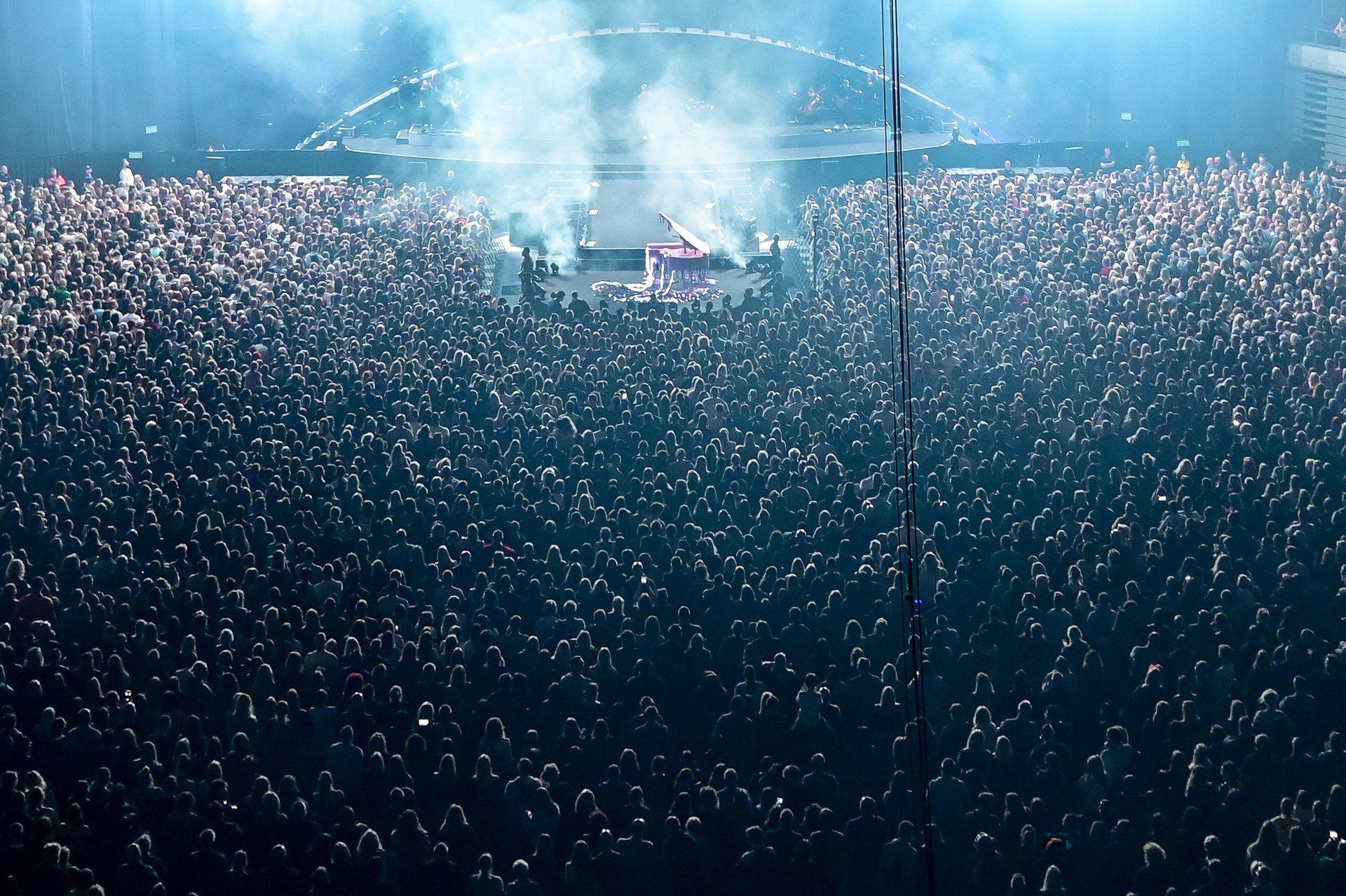 Sylwia Grzeszczak zagrała w Ergo Arenie. Tak wyglądał koncert trasy &#34;było sobie marzenie&#34;. ZDJĘCIA 14.11.2025