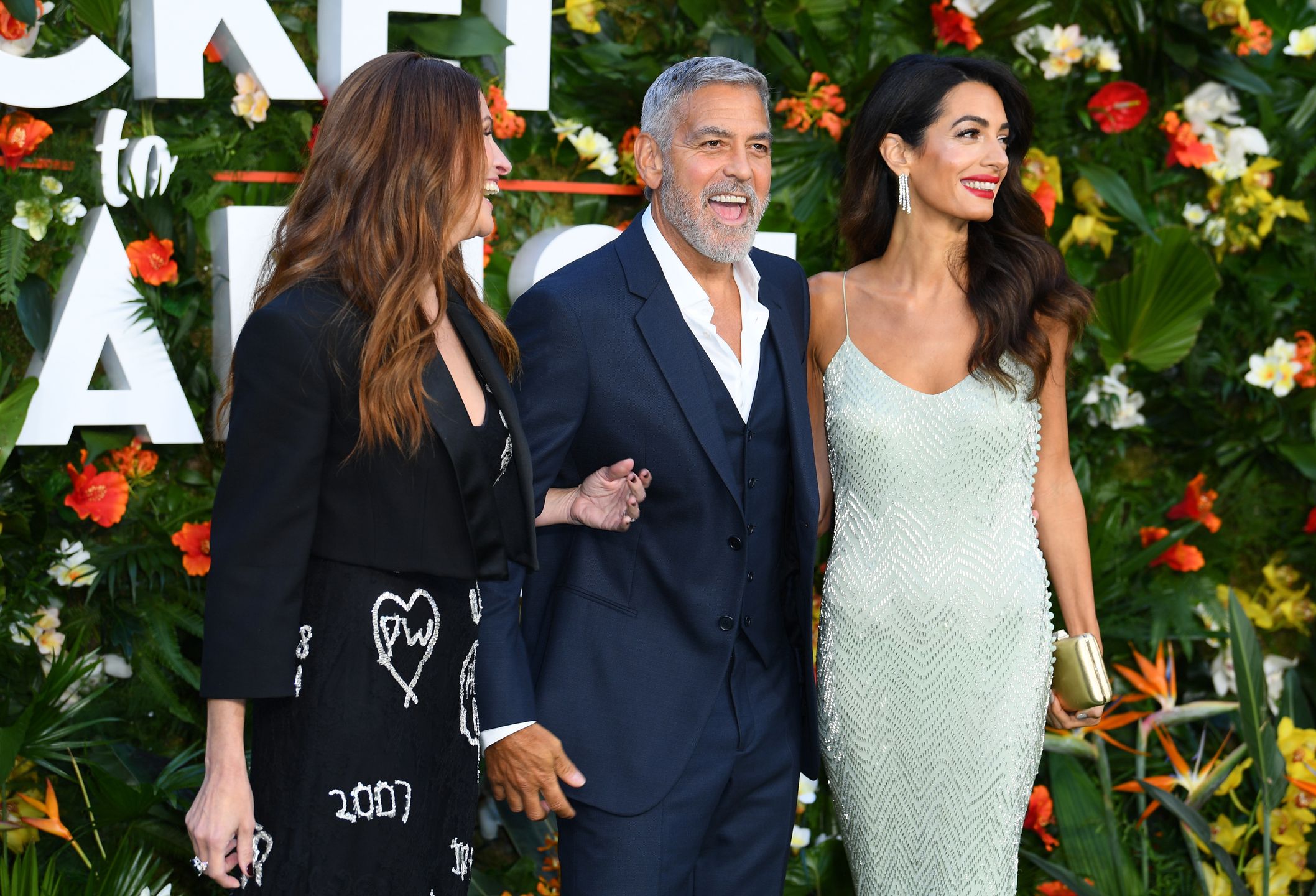 George Clooney z żoną i Julią Roberts