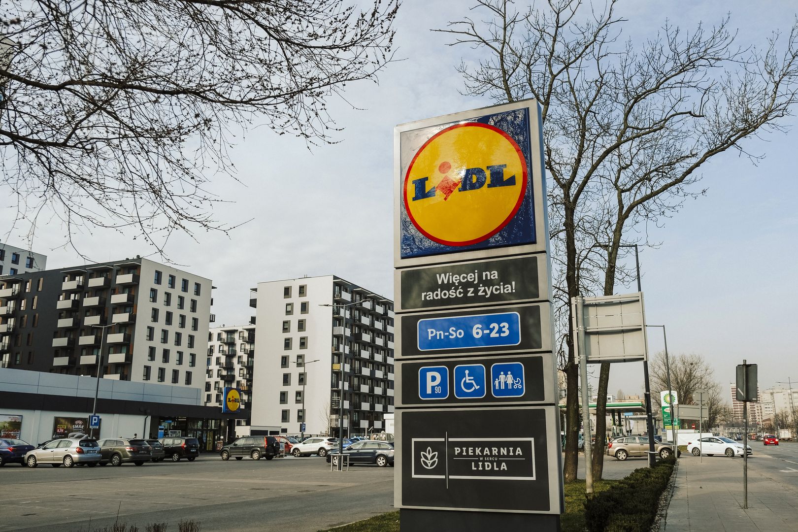 Lidl znów to robi. "Limit: 8 butelek na kupon"