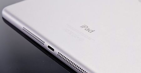 Jak sprawić by iPad Pro ładował się ponad 60 proc. szybciej? Wystarczy kupić nowy adapter...