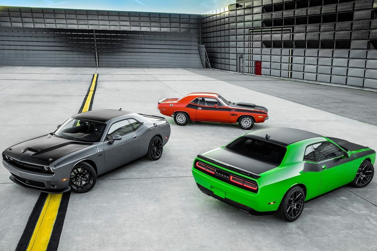 Dodge Challenger T/A & Charger Daytona - ku chwale wyścigowych modeli V8