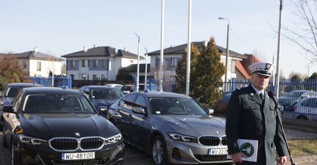 Zamówili BMW za 12 mln zł. Prokuratura bada sprawę