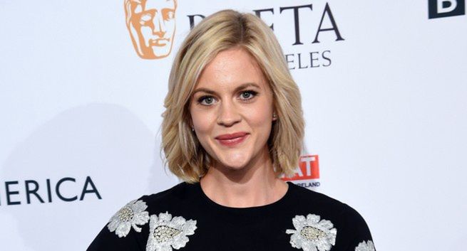 Georgia King w serialu "Raised By Wolves"