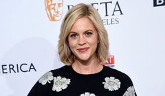 Georgia King w serialu "Raised By Wolves"