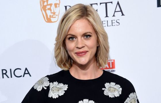 Georgia King w serialu "Raised By Wolves"