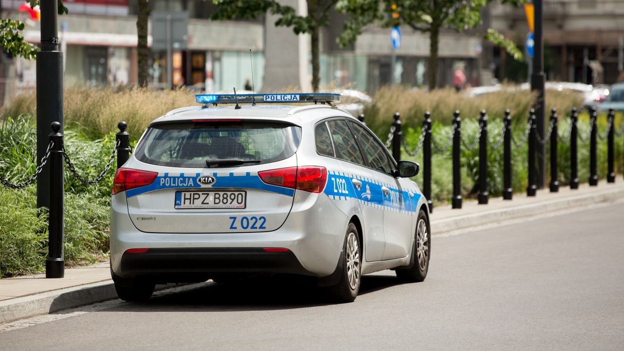 Wrocław. Nie żyje 8-latka potrącona przez samochód. Lekarze przez kilka dni walczyli o jej życie