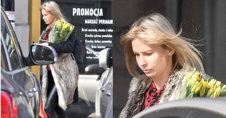 NIEUMALOWANA Edyta Pazura z bukietem tulipanów (FOTO)