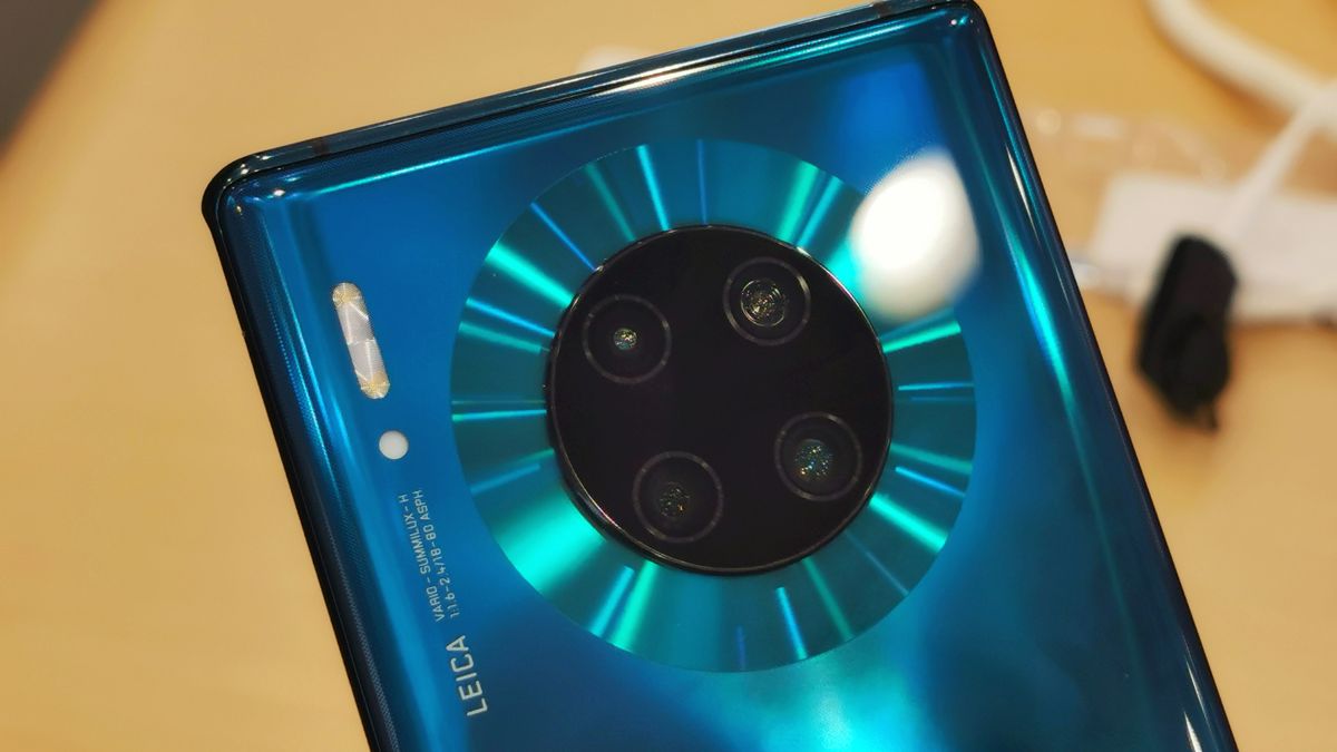 Huawei Mate 30 Pro, czyli zakazany smartfon. Widzieliśmy go pierwsi w Polsce 1