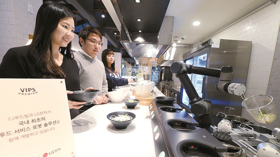 Korea: Robot LG przygotuje ci zupę w mniej niż minutę 1