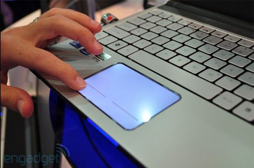 Gateway wprowadza podświetlane touchpady