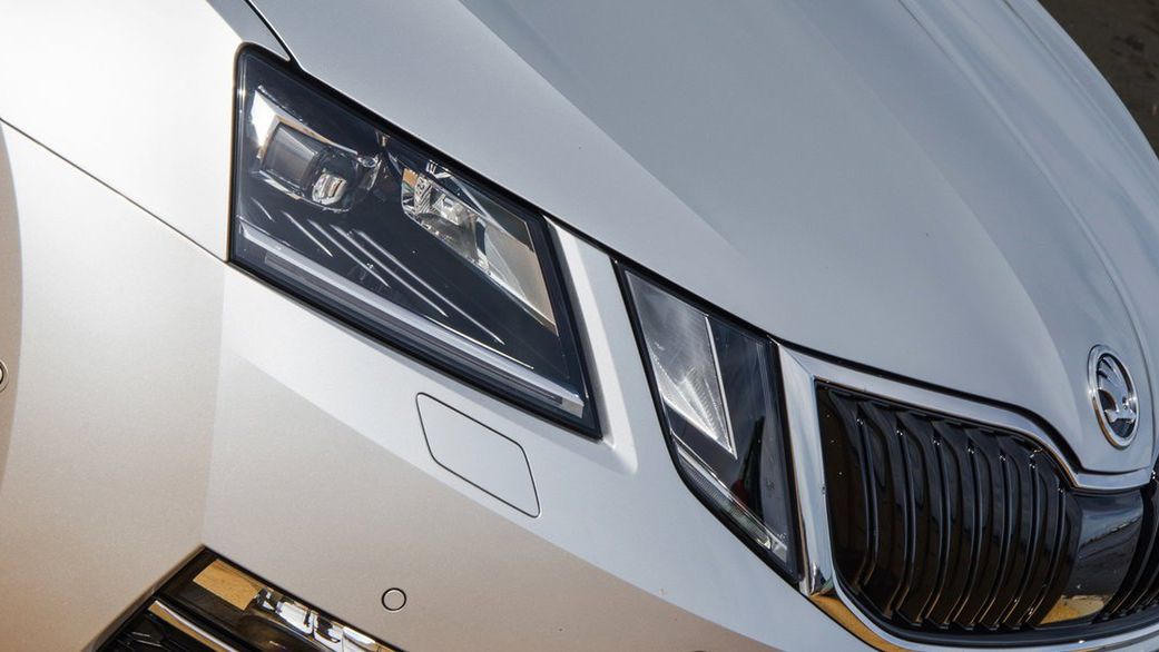 Skoda Octavia może w tym roku nie być numerem 1 na polskim rynku nowych samochodów. Czyżby przez dość kontrowersyjną zmianę wyglądu?