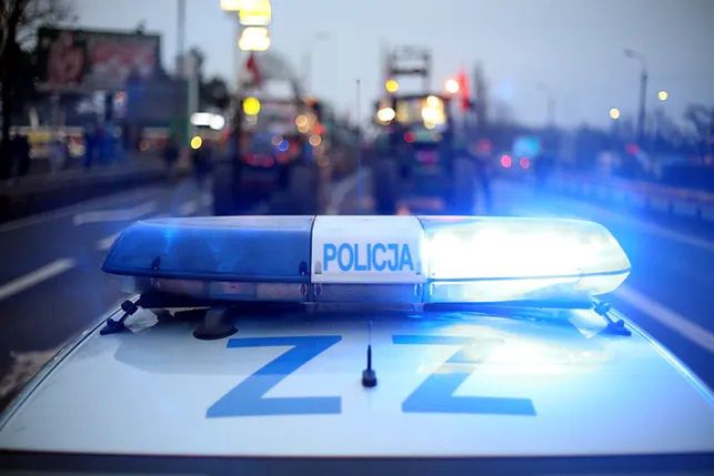 Warszawa. Rozbił auto na moście Grota-Roweckiego i uciekł