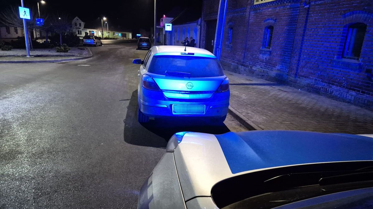 Przesiadł się na fotel pasażera na oczach policjantów