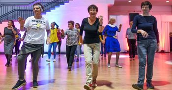Poznań: Największa impreza dla seniorów już w weekend. Gościem specjalnym będzie gwiazda polskiej estrady oraz najstarsza DJ-ka w Polsce!
