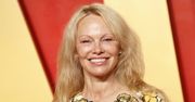 Pamela Anderson znów bez makijażu. Na imprezę "Vanity Fair" zabrała syna